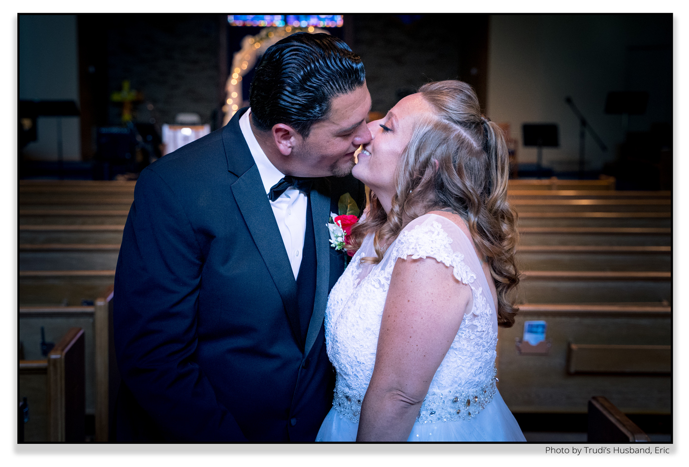 The Kiss. Wedding image for Trudi Cooper, Wedding Officiant